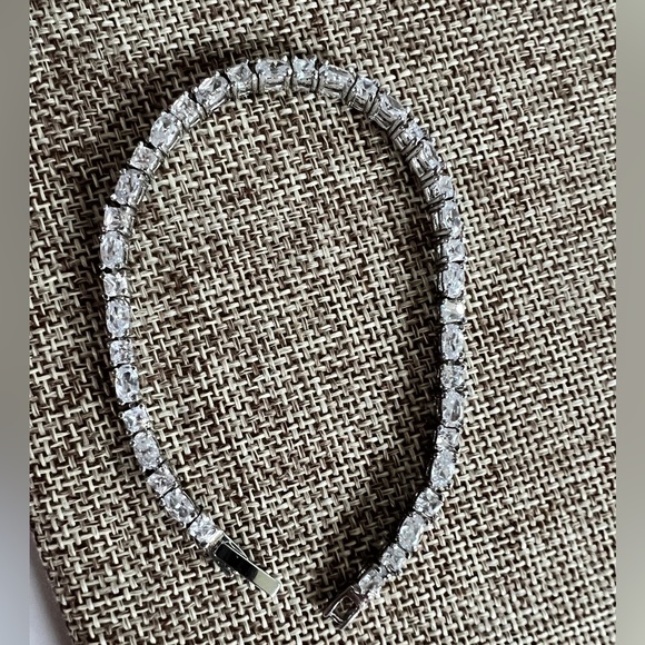 Swarovski Clear Crystal Tennis Bracelet Silver 7.5” - Picture 2 of 6